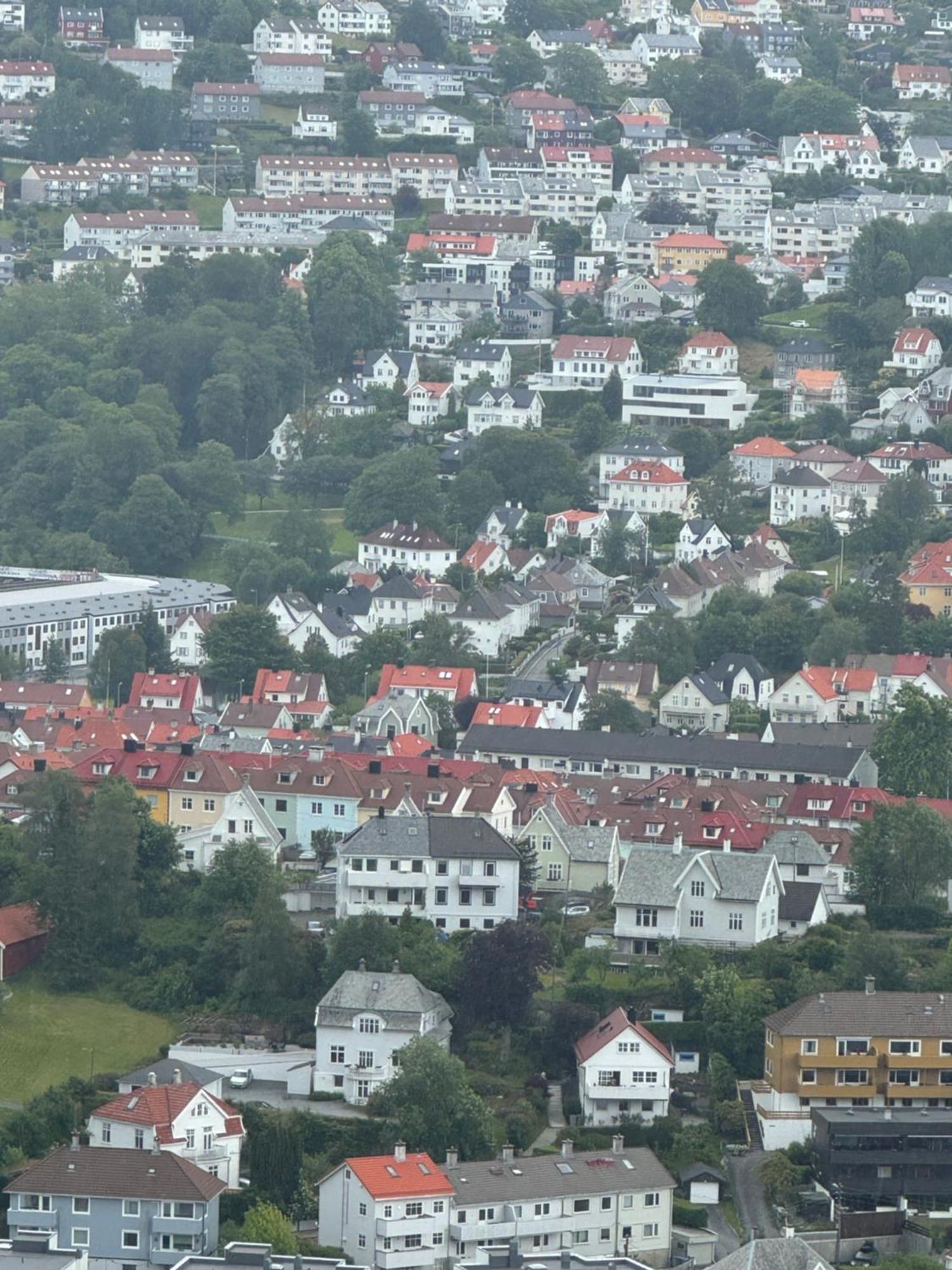 Modern Apartment With Free Parking Bergen Exterior foto