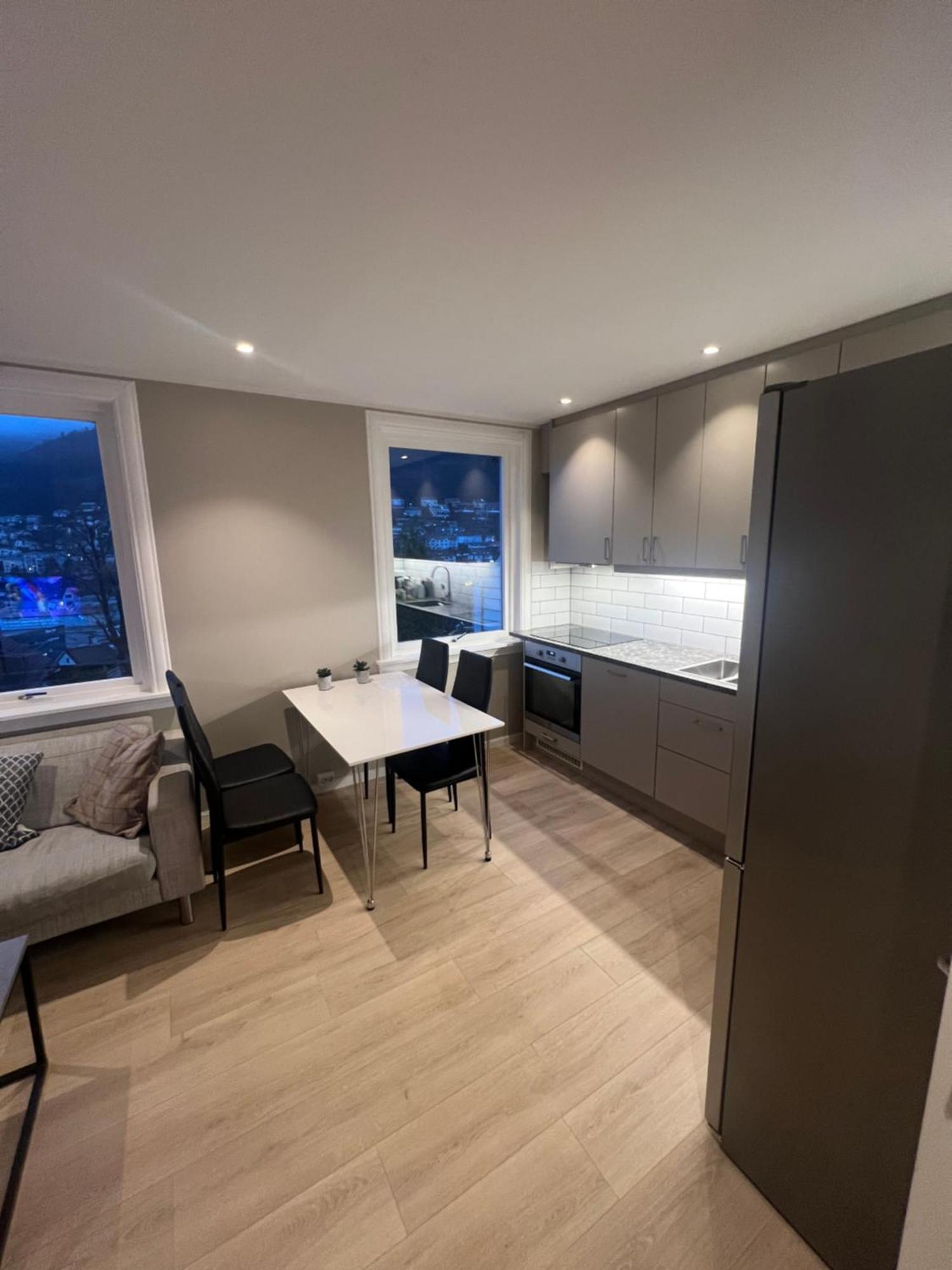 Modern Apartment With Free Parking Bergen Exterior foto